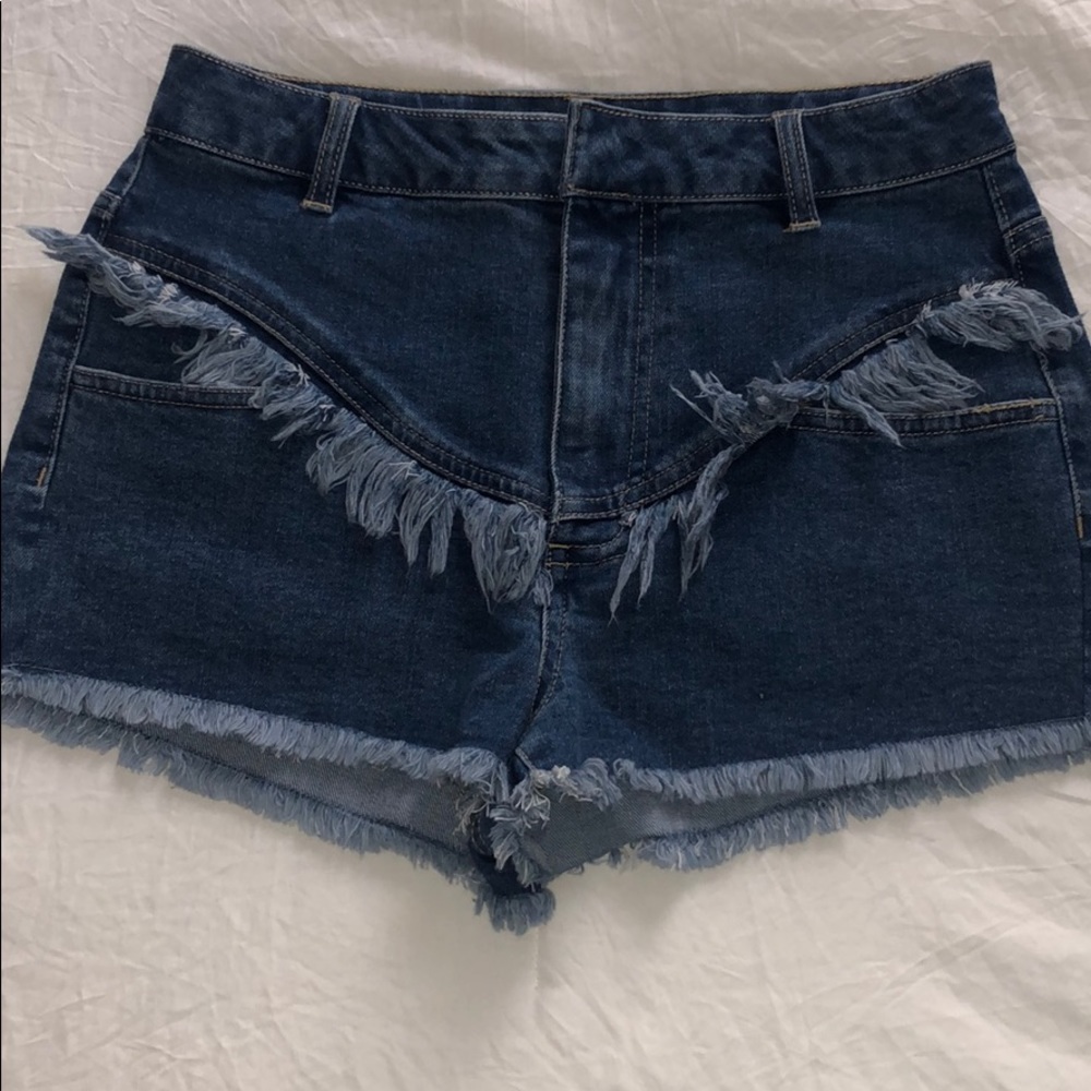 CHELSEA AND VIOLET DEMIN SHORTS